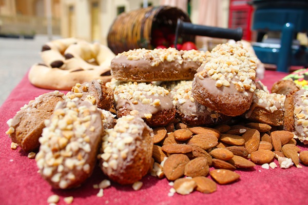Kwarezimal biscotti malta