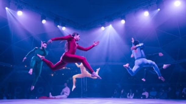Luci, colori e coreografie mozzafiato: 'Circles, il viaggio dei giochi' arriva a teatro