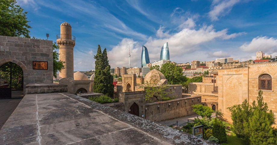 Baku, il futuro affacciato sul Mar Caspio